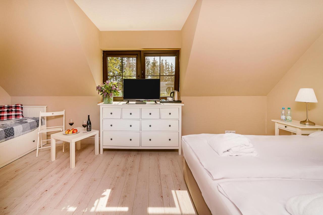 Stare Sady Chillout Rooms "Pod Jabloniami" Mikolajki  Exterior photo