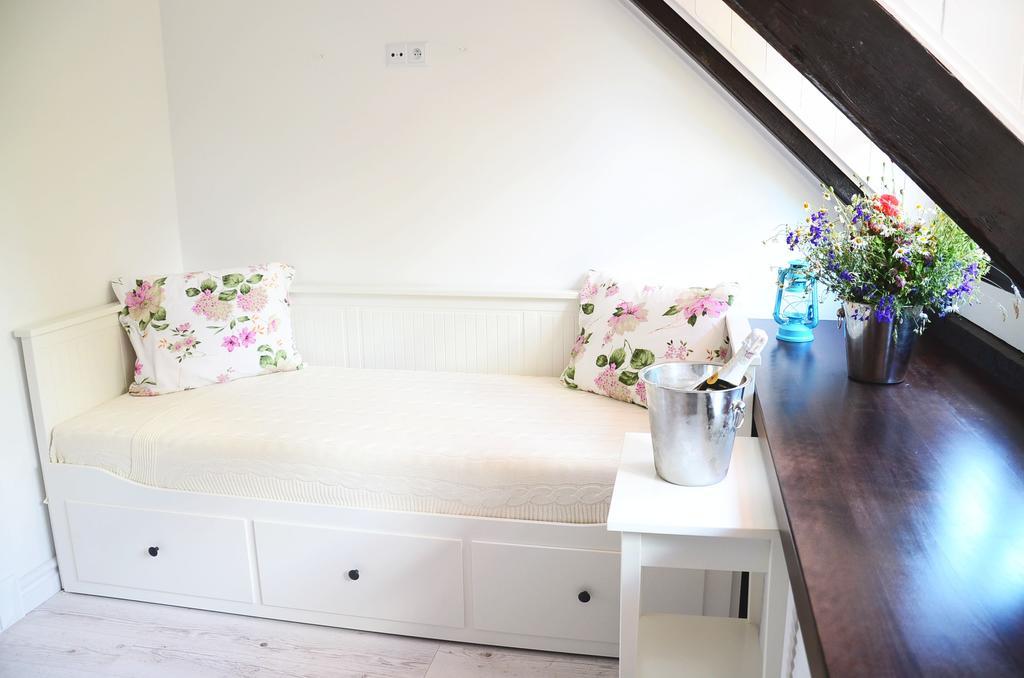 Stare Sady Chillout Rooms "Pod Jabloniami" Mikolajki  Room photo